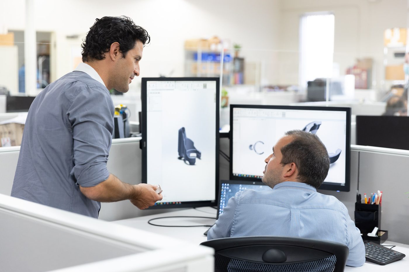 A Sciton specialist working with clinic staff on the platform